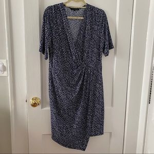 Banana republic faux wrap asymmetrical dress in navy floral size L